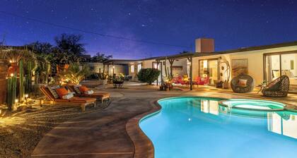 Pool, pickleball, views, stars, sunsets, perfect