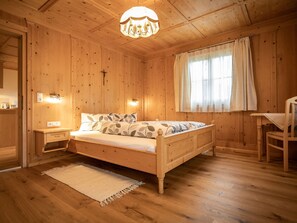 Internet - Gemütliche Wohnung in Innervillgraten mit Garten by Interhome (Innervillgraten)