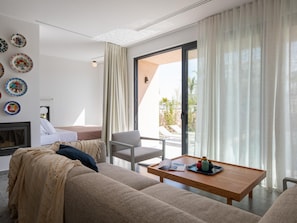 TV - Nisi Living Concept - Karpathos Villa by Interhome (Ialyssos)