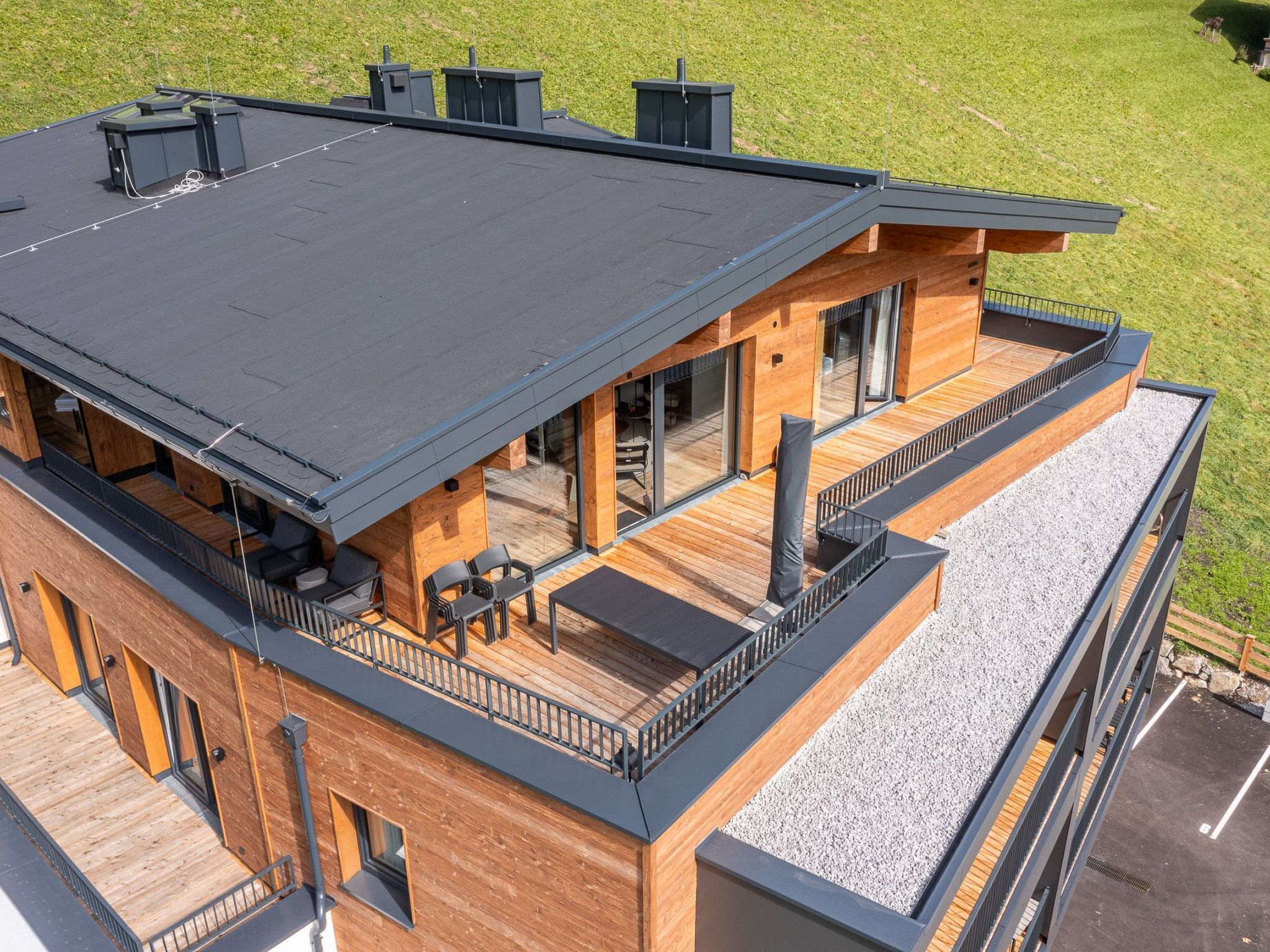 المنشأة من الخارج