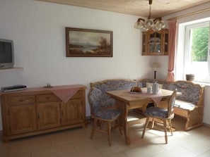 Dining - Eulenrast in Loich by Interhome (Loich)