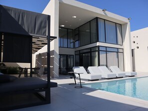 A heated pool - Trapezia Luxury Living - Turmalin by Interhome (Kolympia)