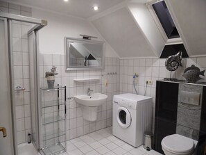 Bathroom - Timos Landhuus by Interhome (Bensersiel)