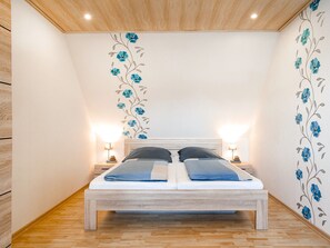3 bedrooms, Internet