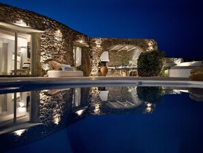 Pool - "Paraga Villa 2" mit Whirlpool by Interhome (Mykonos (Stadt))