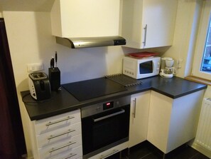 Réfrigérateur, micro-ondes, four, lave-vaisselle