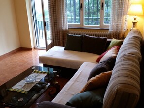 TV, DVD player