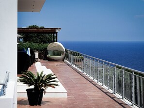 Terrace/patio - mit Privatpool für 9 Personen ca. 200 m² in Pounta, Ägäis (Skiathos) by Interhome (Skiathos)