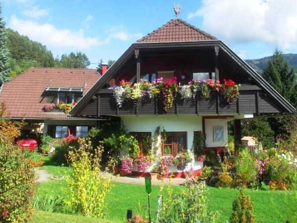 Exterior - Nette Wohnung in Seeboden mit Großem Garten by Interhome (Seeboden)