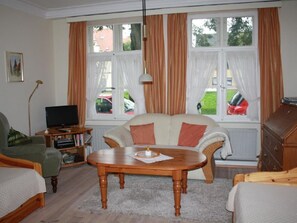 TV, DVD player - in Friedrichstadt mit Garten by Interhome (Friedrichstadt)