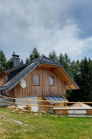 Exterior - Zirbenholzalmhütte mit fantastischem Ausblick by Interhome (Klippitztörl)