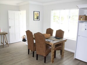 Dining - Cottage mit Bergblick by Interhome (Hermanus)