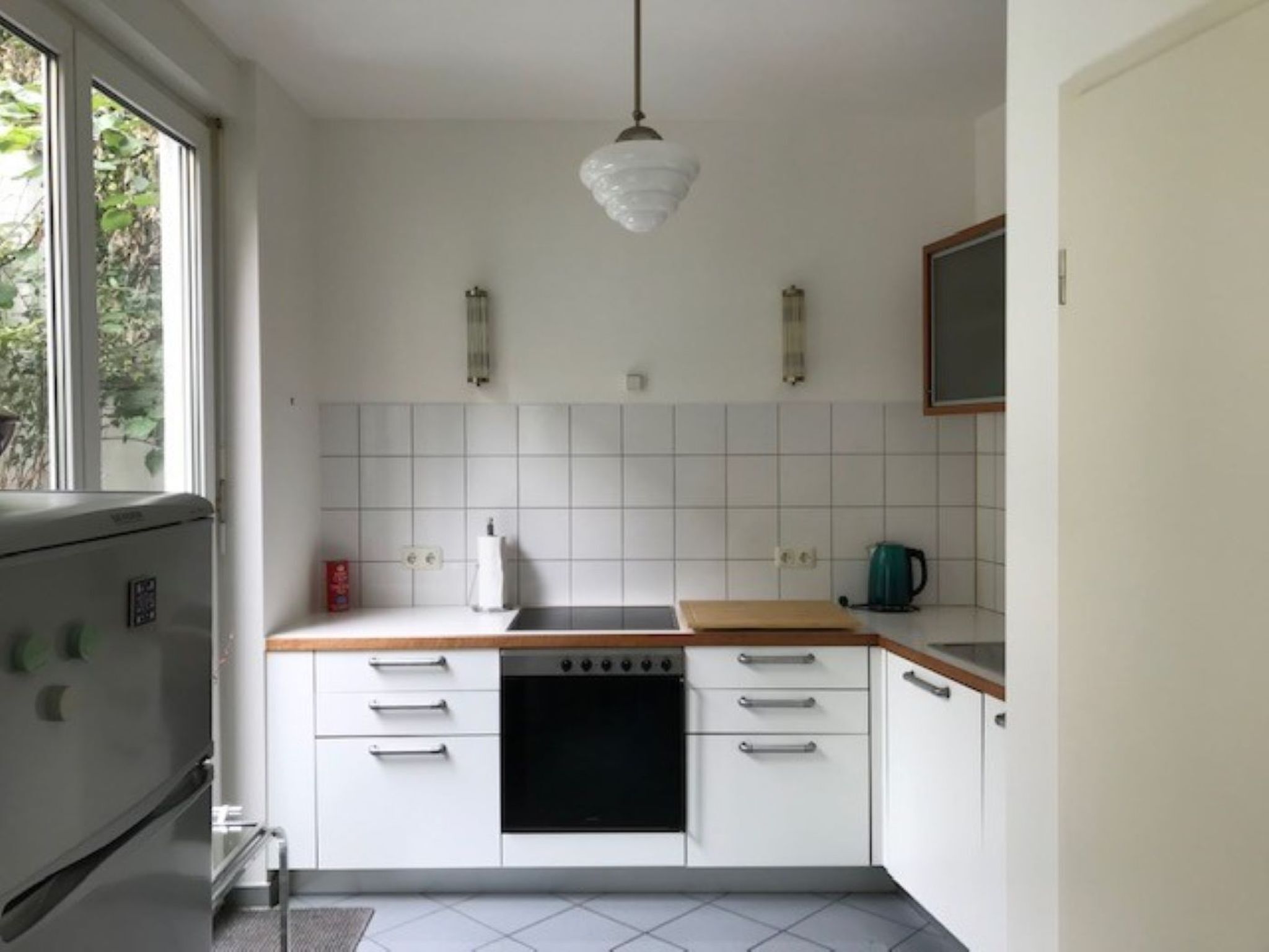 Kühlschrank, Ofen, Geschirrspüler, Kochgeschirr/Geschirr/Besteck