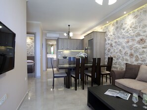 Kitchen / Dining Room - Charmante Villa Irida in der Nähe von Kathisma Mylos Strand by Interhome (Aj. Nikitas)