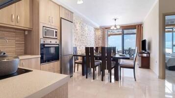 Fridge, microwave, oven, cookware/dishes/utensils