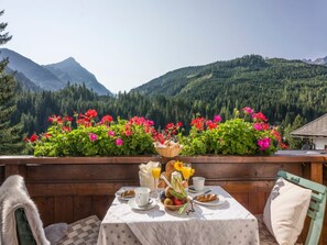Outdoor dining - Appartement Gartenblick by Interhome (Gerlos)