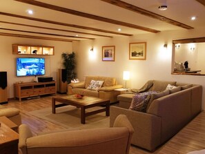 TV, DVD player - Chalet Gove für Unterkunft mit Halbpension unter der Leitung des Eigentümers by Interhome (Tamsweg im Lungau)