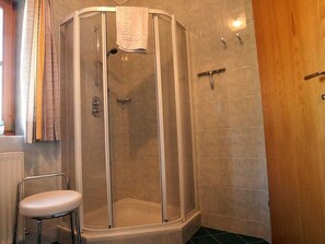 Towels - in ruhiger Lage mit Gartennutzung by Interhome (Mittersill)