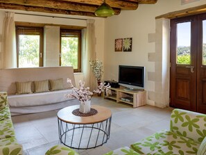 DVD player - "Villa Erontas" mit Blick auf das Wasser by Interhome (Kalami)