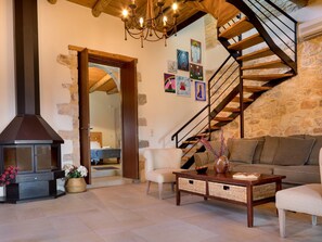 TV, DVD player - "Villa Aladanos" mit privatem Pool by Interhome (Kalami)