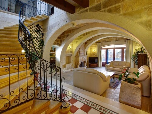 Villa "Ta Menzja" mit Garten, Grill und Terrasse by Interhome
