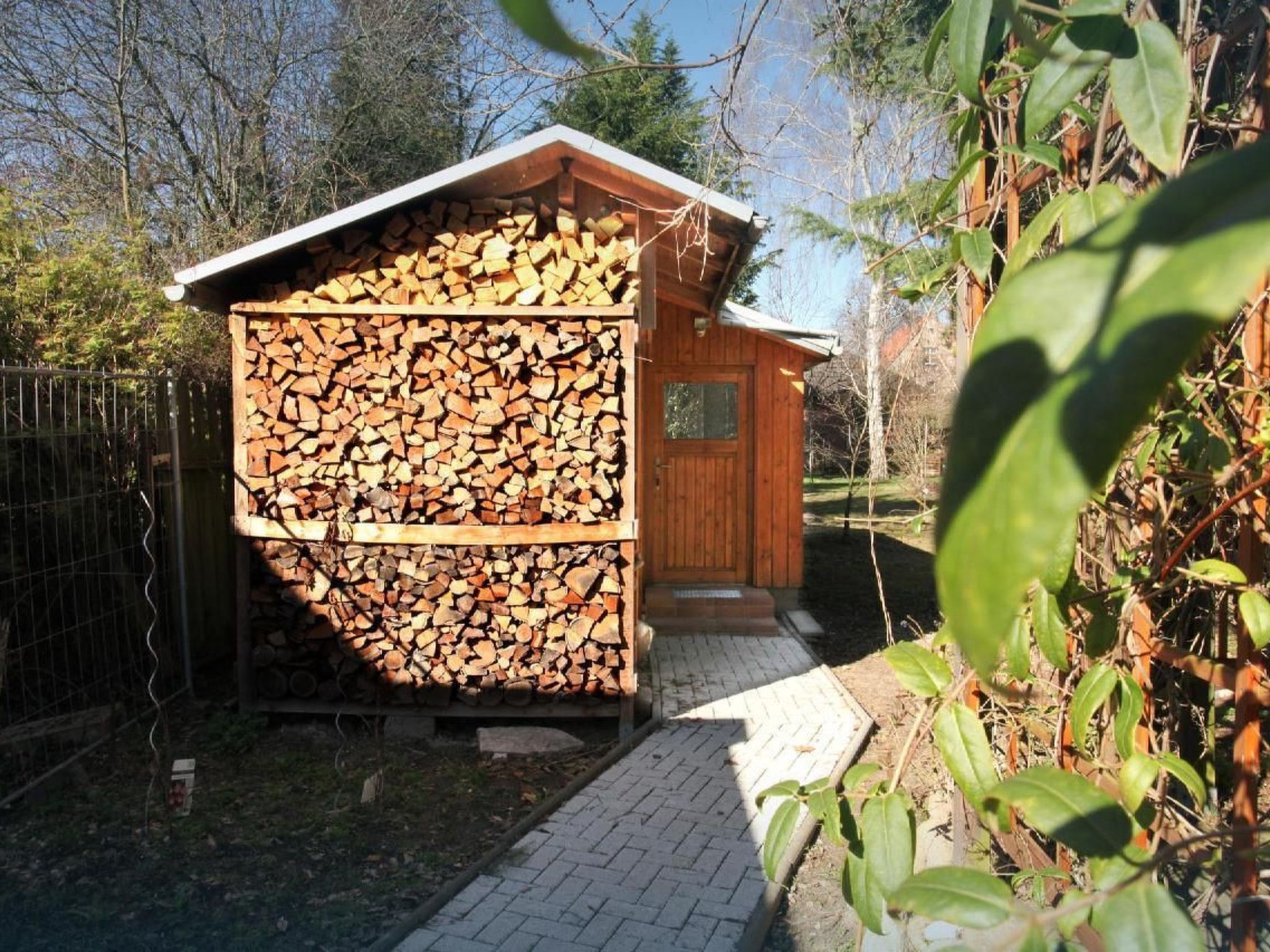 المنطقة المحيطة بالمنشأة