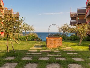 Property grounds - Wohnung 'Blue Wood' in Strandnähe by Interhome (Letojanni)
