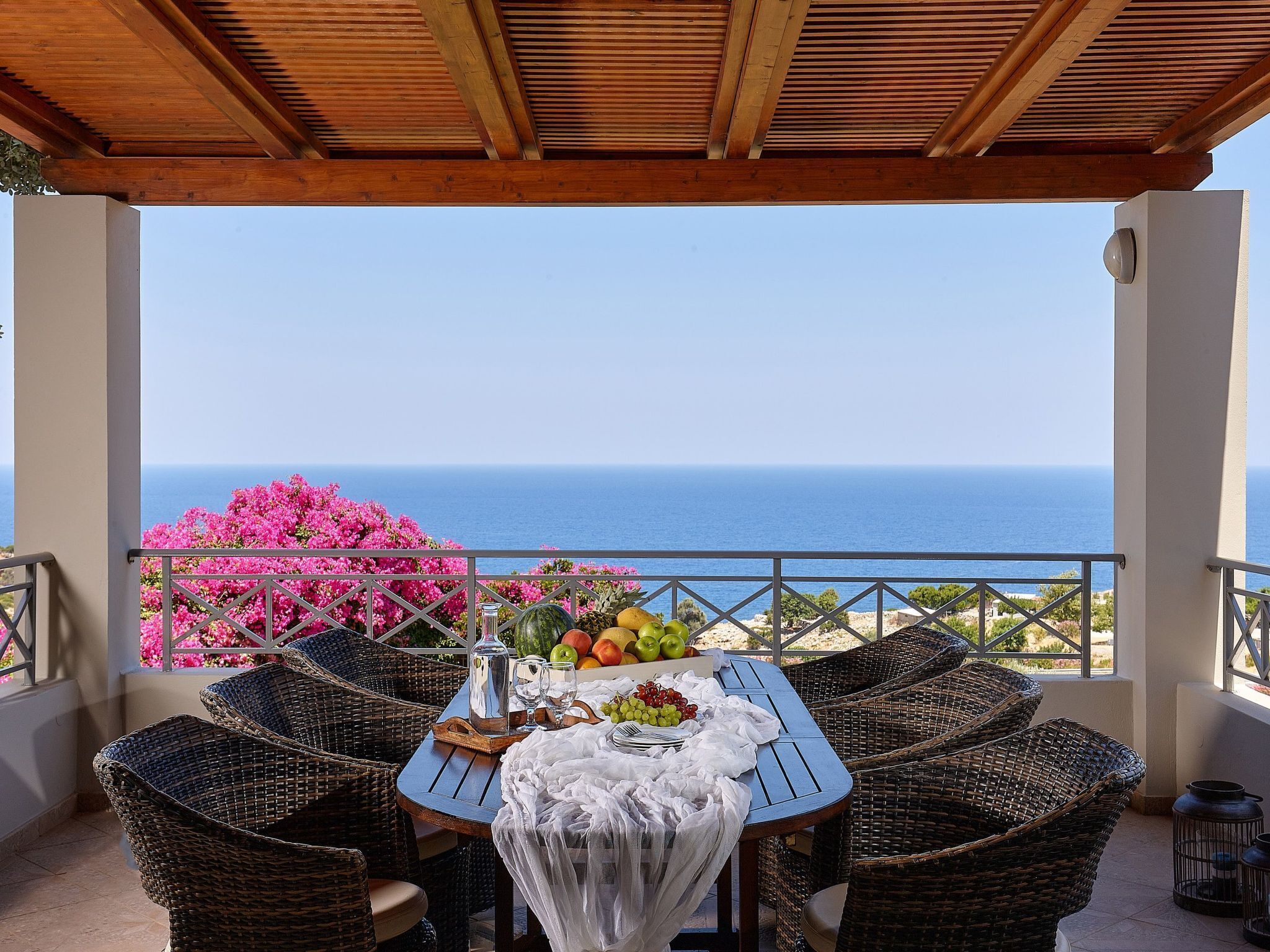 屋外ダイニングエリア