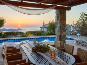 Outdoor dining - in Geropotamos mit Sonnenterrasse by Interhome (Roumeli)
