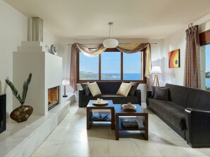 TV, fireplace, DVD player - Haus in Geropotamos mit privatem Pool by Interhome (Roumeli)