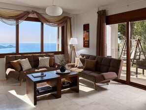 TV, fireplace, DVD player - Haus in Geropotamos mit schönem Garten by Interhome (Roumeli)