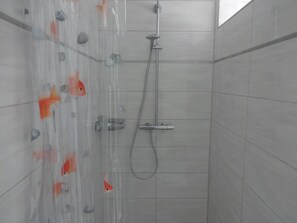 Bathroom - Appartement mit Grill, Garten und Terrasse by Interhome (Bannesdorf)