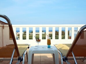 Property grounds - "Villa Athina" by Interhome (Maleme Kriti)