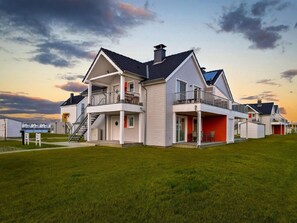 Exterior - Fewo Kapitän James Cook, E-Ladesäule, Wasserbett by Interhome (Hasselberg)