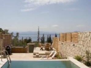 Pool - Endogeios Luxus-Villen by Interhome (Loutraki Korinthia)
