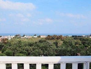 Property grounds - Haus in Maleme mit Außenpool by Interhome (Maleme Kriti)