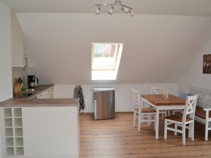 Fridge, microwave, oven, dishwasher - Appartement mit WLAN by Interhome (Hoppegarten)