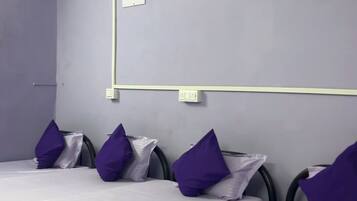 Comfort Shared Dormitory, Balcony, City View | Soundproofing, free WiFi