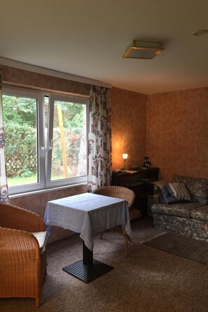 Living area - Datscha im Grünen by Interhome (Oranienburg)