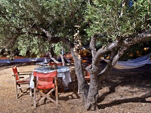 Outdoor dining - Wohnung mit Gartenblick, Kreta, Ierapetra by Interhome (Anatoli)