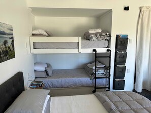 Bügeleisen/Bügelbrett, WLAN, Bettwäsche