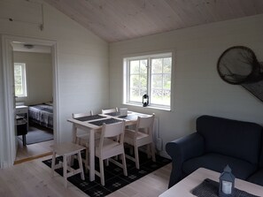 Dining - Sjötorpet - einzigartige Unterkunft am Meer by Interhome (Löttorp)