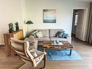 TV, fireplace, DVD player - Modernes Haus in der Nähe von Strand und Golf in by Interhome (Halmstad)
