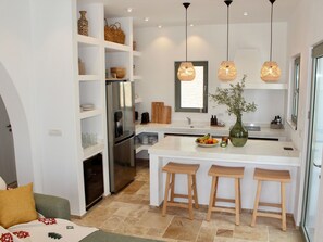 Fridge, microwave, oven, dishwasher - Villa Elaia by Interhome (Kolympia)