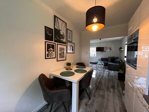 Dining - Unterwegs an der Nordsee by Interhome (Wilhelmshaven)
