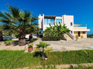Exterior - Ferienvilla "Xenos 2" mit Blick auf das Wasser by Interhome (Kos)