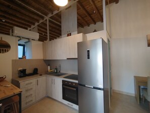 Fridge, oven, cookware/dishes/utensils - "Großvaters Haus", ein 150 Jahre altes Steinhaus by Interhome (Kos)