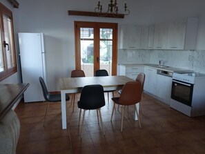 Fridge, oven, dishwasher, cookware/dishes/utensils - Kalloni by Interhome (Kalloni)