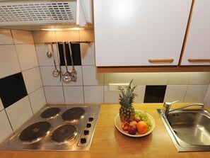 Frigorifero, microonde, forno, lavastoviglie