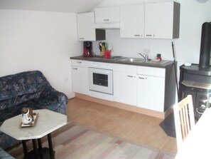 TV, fireplace - in ruhiger Lage am Waldrand by Interhome (Navis)